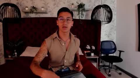 Snapshot of andyjoy_ chatting on 09-24-25, 11:35 Andy Joy online show from 09-24-25, 11:35