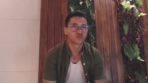 Snapshot of andyjoy_ chatting on 09-30-25, 10:53 Andy Joy online show from 09-30-25, 10:53