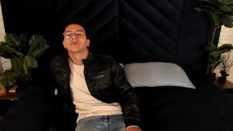 Snapshot of andyjoy_ chatting on 10-08-25, 11:08 Andy Joy online show from 10-08-25, 11:08