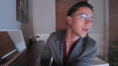 Snapshot of andyjoy_ chatting on 11-02-25, 11:34 Andy Joy online show from 11-02-25, 11:34