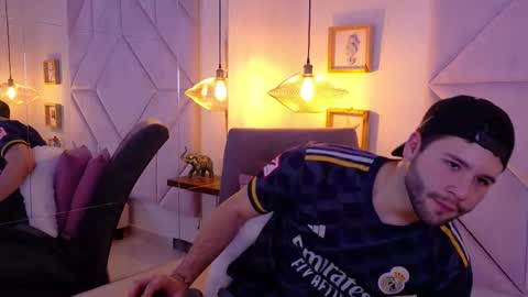 Snapshot of andyknoxx chatting on 03-03-26, 08:48 Andy online show from 03-03-26, 08:48