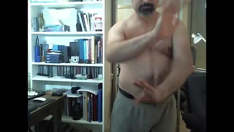 Snapshot of andymancanv2 chatting on 01-10-25, 09:20 AndyManCan2 online show from 01-10-25, 09:20