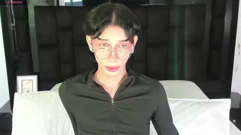 Snapshot of andywiills chatting on 02-14-25, 09:21 Andy online show from 02-14-25, 09:21