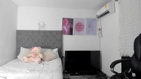          online show from 03-02-26, 02:36