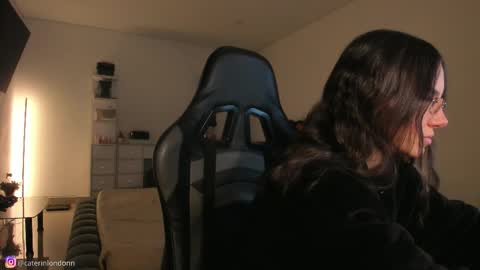 Snapshot of anelisse_ chatting on 02-19-26, 05:09 online show from 02-19-26, 05:09