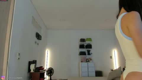 Snapshot of anelisse_ chatting on 04-28-26, 03:44 online show from 04-28-26, 03:44