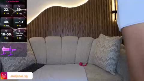 Anell online show from 06-18-26, 07:51