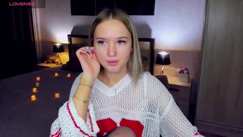 Snapshot of anfisalorns chatting on 10-19-25, 05:13 Anfisa online show from 10-19-25, 05:13