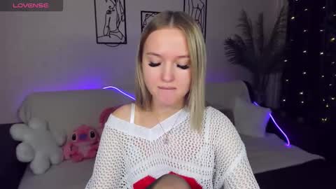 Snapshot of anfisalorns chatting on 10-20-25, 07:03 Anfisa online show from 10-20-25, 07:03