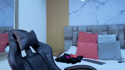 Snapshot of angel__kiss chatting on 10-16-25, 11:44 angel__kiss online show from 10-16-25, 11:44