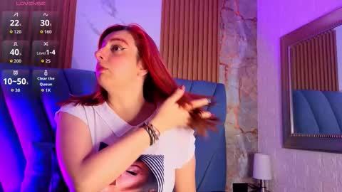 angel__red_ online show from 11-19-25, 02:33