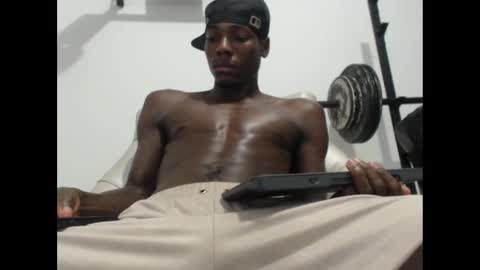 Snapshot of angel_blakee chatting on 12-04-24, 10:08 Angel Blake online show from 12-04-24, 10:08