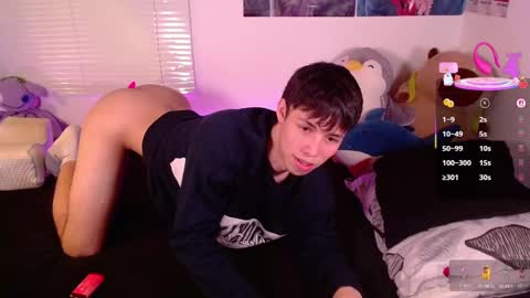 Snapshot of angel_bless19 chatting on 02-25-25, 06:31 Angel help me with 100 thumbs up online show from 02-25-25, 06:31
