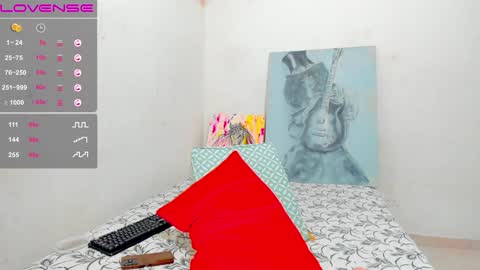 Snapshot of angel_blondie_ chatting on 12-19-24, 03:29 Anglica online show from 12-19-24, 03:29