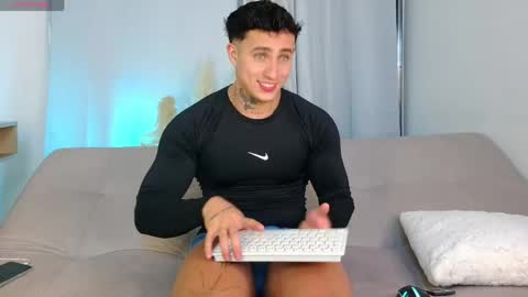 angel_boy01 online show from 06-07-26, 02:27