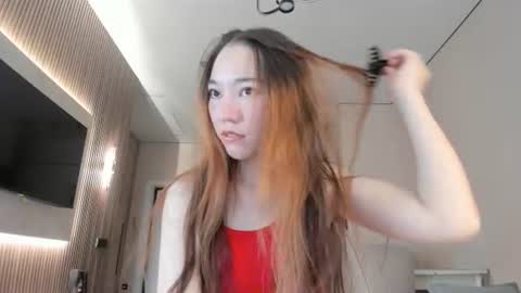 Snapshot of angel_cakee chatting on 06-29-26, 01:44 Luluu Chu online show from 06-29-26, 01:44