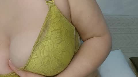 Angel coco online show from 12-22-25, 06:10