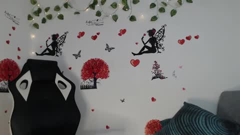 Snapshot of angel_curl chatting on 01-14-25, 07:00 Angel Curl online show from 01-14-25, 07:00