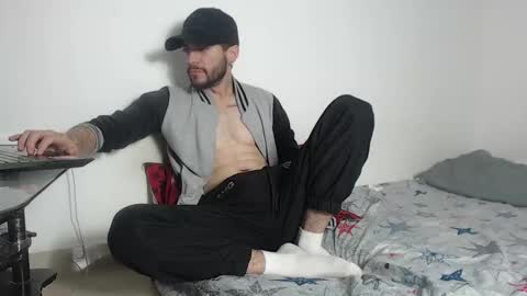 Snapshot of angel_damons_ chatting on 10-13-25, 01:22 Angel Damons online show from 10-13-25, 01:22