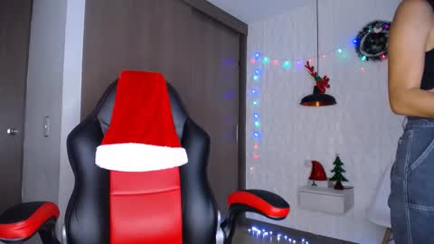 Snapshot of angel_dl chatting on 12-04-24, 05:33 Angel online show from 12-04-24, 05:33