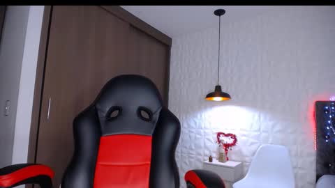Snapshot of angel_dl chatting on 02-05-25, 06:04 Angel online show from 02-05-25, 06:04