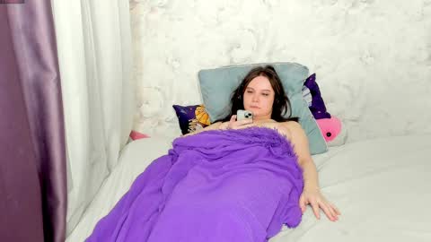 Snapshot of angel_doll585 chatting on 02-22-25, 12:38 Fallen Angel online show from 02-22-25, 12:38