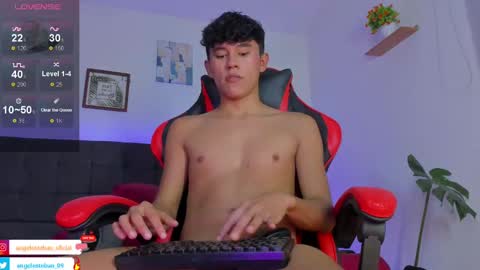 ngel Esteban  online show from 10-08-25, 04:10