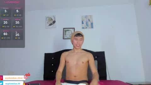 ngel Esteban  online show from 11-23-25, 03:06