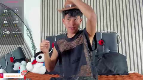 ngel Esteban  online show from 02-04-26, 07:09