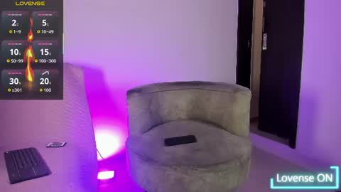 angel_kyrozz online show from 06-21-26, 07:05