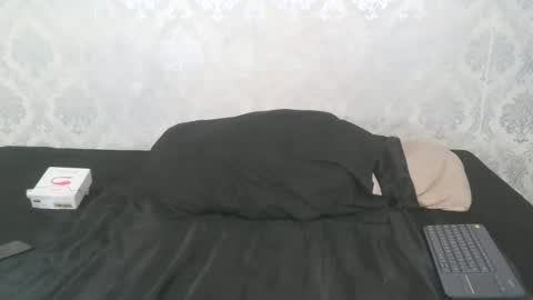 Angel Lein online show from 10-14-25, 05:25