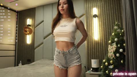 Luisa online show from 12-13-24, 02:38