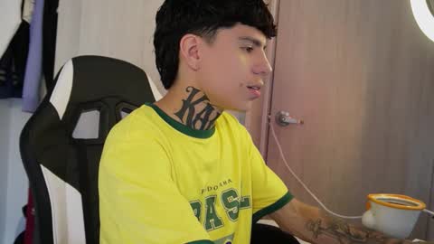 angel_luna0 online show from 06-01-26, 06:53