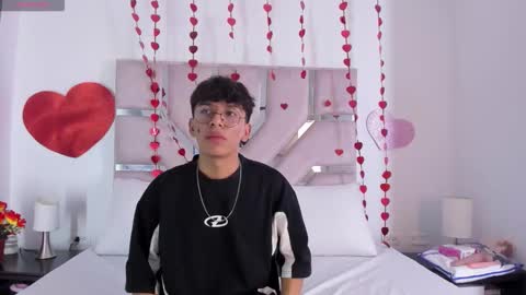 Angel online show from 02-26-26, 07:35