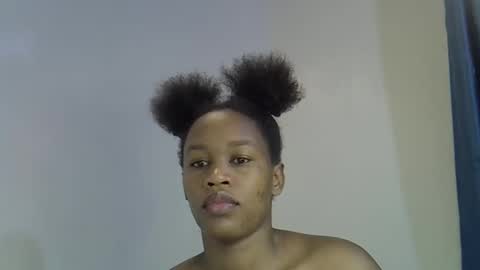 Snapshot of angel_mia5 chatting on 05-15-26, 05:36 angel_mia5 online show from 05-15-26, 05:36