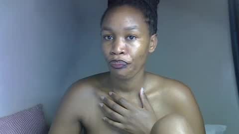 Snapshot of angel_mia5 chatting on 06-14-26, 01:25 angel_mia5 online show from 06-14-26, 01:25