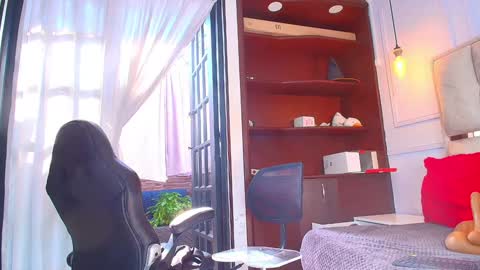 Snapshot of angel_perverted1 chatting on 01-08-25, 02:25 Nicolle online show from 01-08-25, 02:25