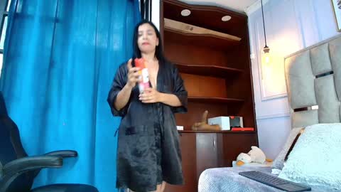 Snapshot of angel_perverted1 chatting on 02-07-25, 02:58 Nicolle online show from 02-07-25, 02:58