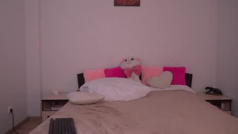 Snapshot of angel_quincy chatting on 04-15-26, 05:03 angel_quincy online show from 04-15-26, 05:03
