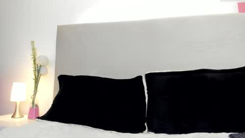 angel_velvet_ online show from 10-10-25, 12:04