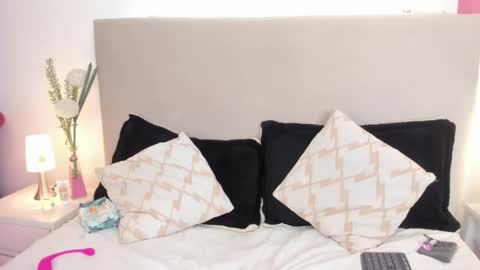 Snapshot of angel_velvet_ chatting on 03-08-26, 02:04 angel_velvet_ online show from 03-08-26, 02:04