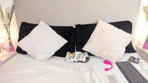 Snapshot of angel_velvet_ chatting on 03-11-26, 05:19 angel_velvet_ online show from 03-11-26, 05:19