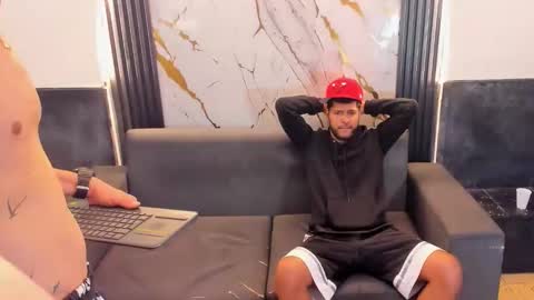 angel_villareal_ online show from 02-05-26, 09:47