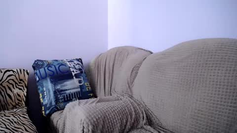 Zoe online show from 02-15-25, 12:11