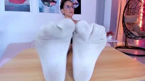 A N G E LA.  online show from 09-16-25, 03:51