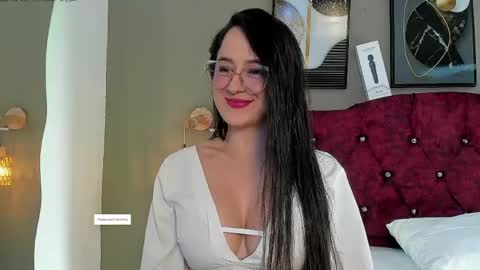 angela_nix online show from 05-09-26, 03:06