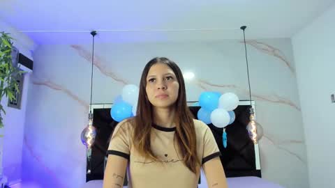 Snapshot of angelaa_cute chatting on 09-23-25, 12:08 ANGELA online show from 09-23-25, 12:08