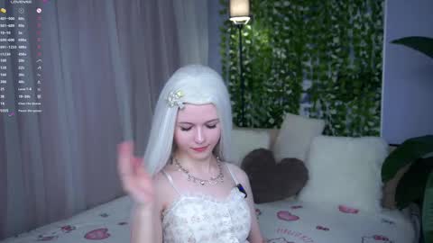 Snapshot of angelabalay chatting on 03-06-26, 12:34 Mary online show from 03-06-26, 12:34