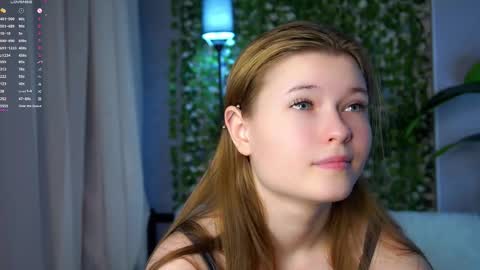 Snapshot of angelabalay chatting on 03-09-26, 12:20 Mary online show from 03-09-26, 12:20