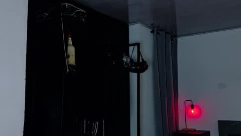 Snapshot of angelabl0odborne chatting on 10-27-25, 10:36 Angela help me reach 100 thumbs up online show from 10-27-25, 10:36